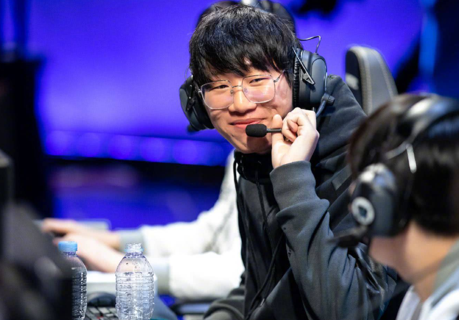 包含Ning在瑞士队比赛中回归赛场，挺进下一轮引发热议！的词条九游体育下载